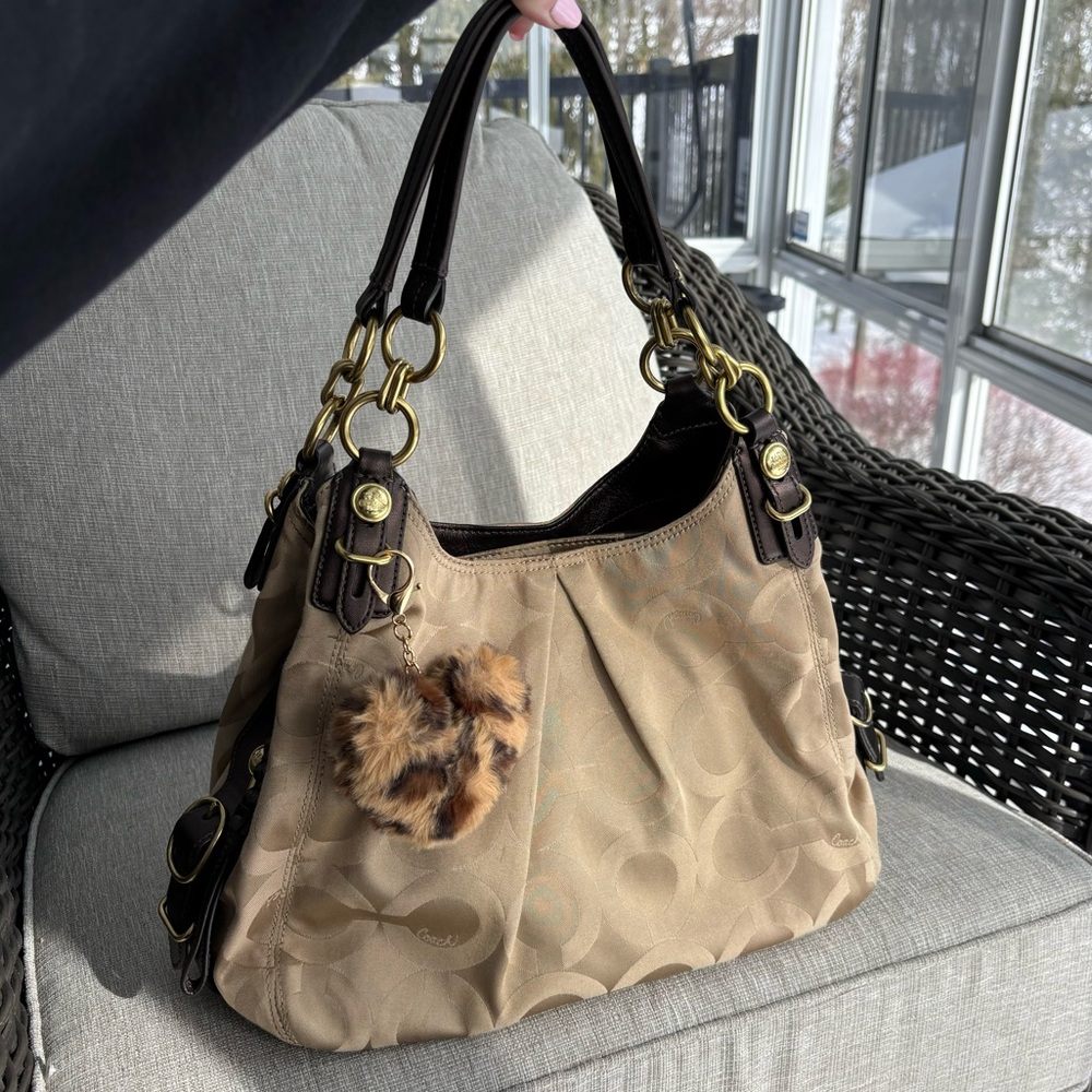 Coach Maggie Shoulder Bag